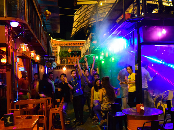 アドハーでは名前や住所などが基本情報として集められる。登録すると、ＩＤカードとして使える証明書が自宅に郵送される